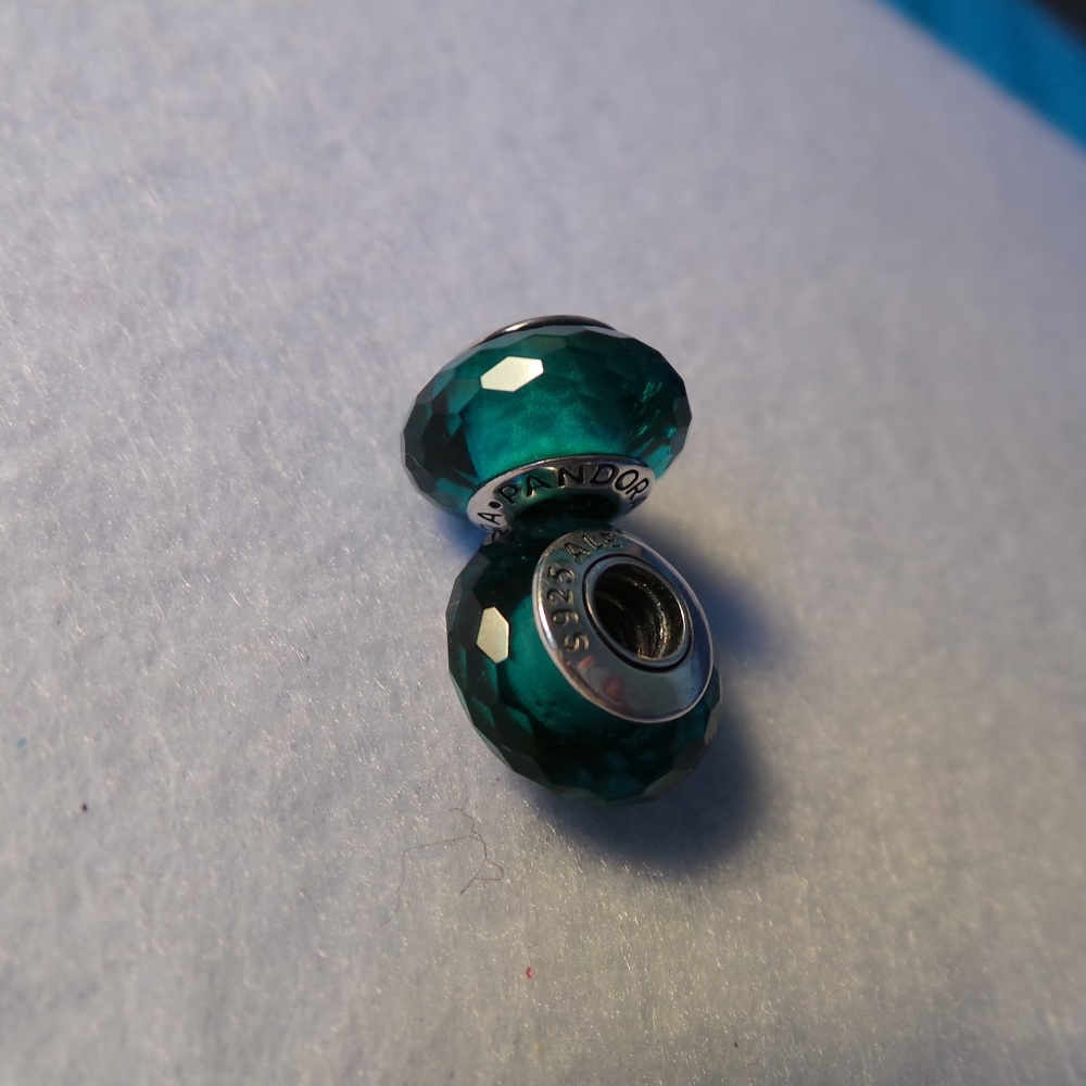 1 Pandora Teal Faceted Murano Glass Charm 791606